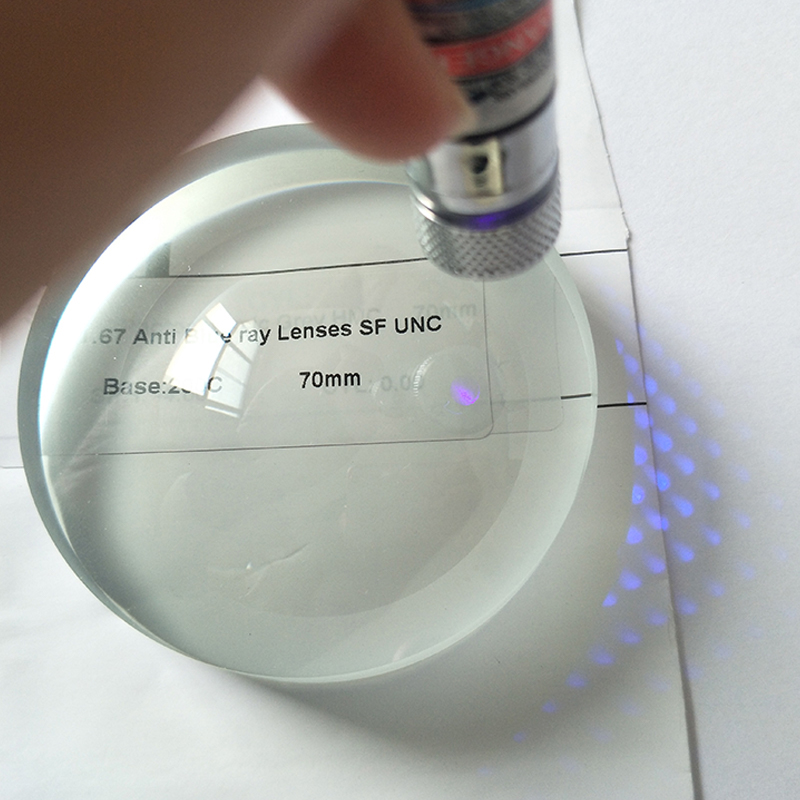 Lentille unifocale semi-finie à bloc bleu 1,67